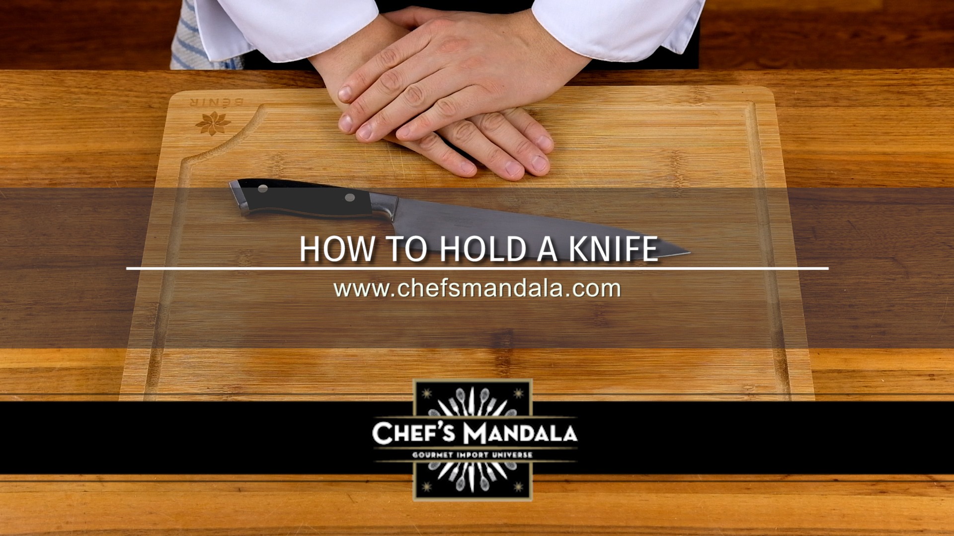 how to hold a knife